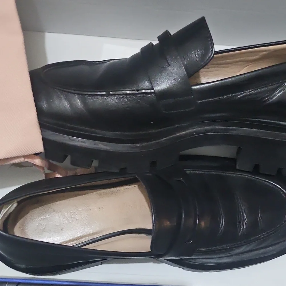 197072985660 EDIT PRODUCT  Stuart Weitzman Soho Loafer, BLACK. USED